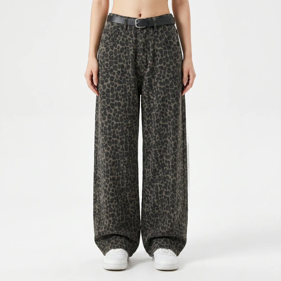 Stylish women's leopard print wide-leg pants, high-waisted design. A bold animal print statement for trendy streetwear fashion.