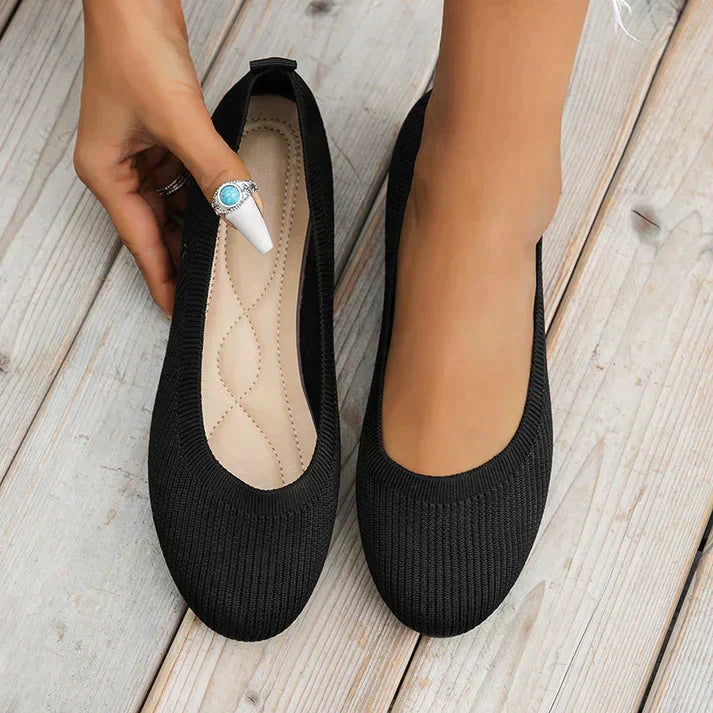 Everyday women's walking shoes: comfortable orthopedic ballet flats with superior foot support.