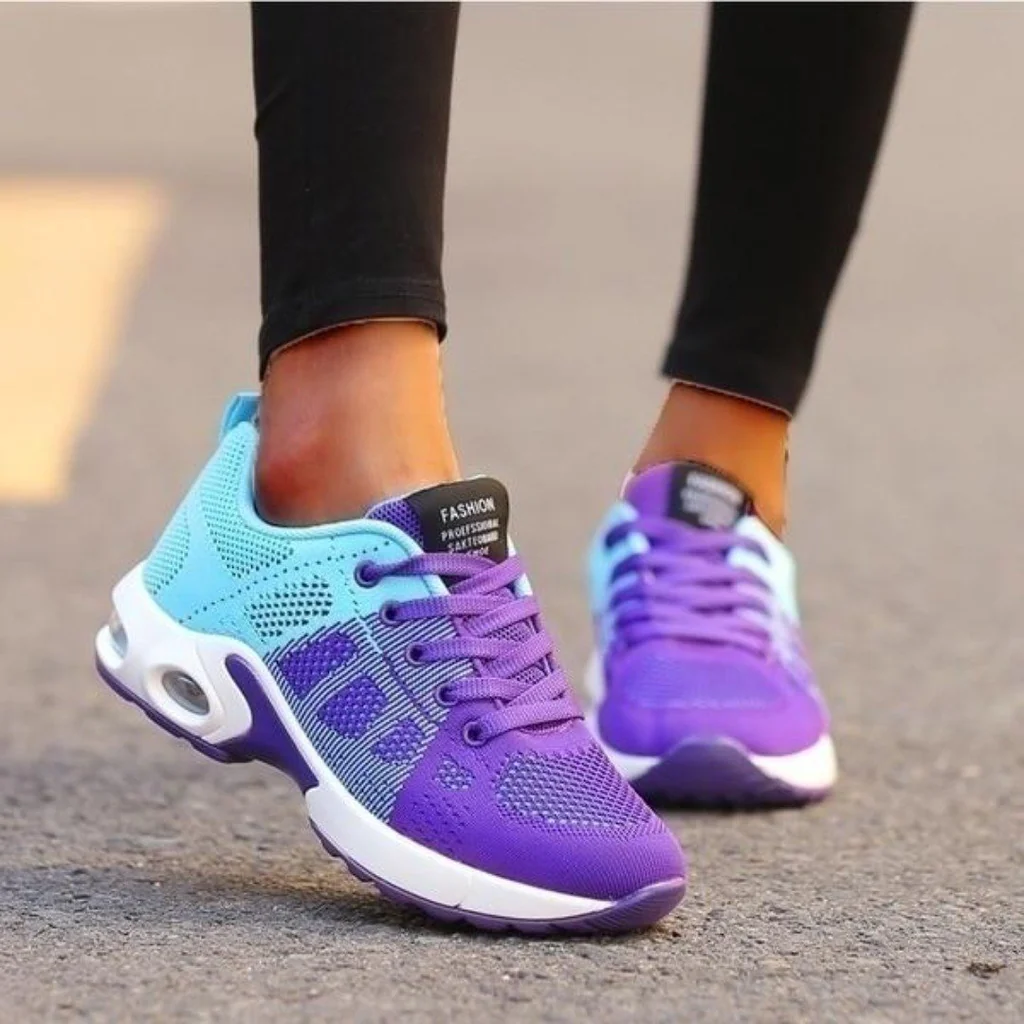 Supportive women's running shoes for wide & narrow feet, ensuring maximum comfort & pain relief.