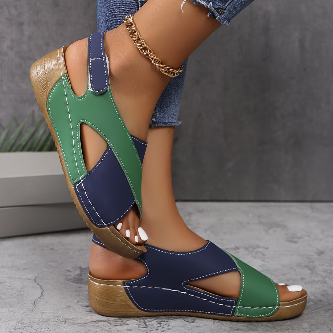 Open-toe women's orthopedic summer sandals, ideal for comfort and arch support.