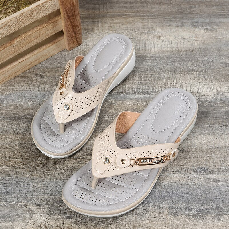 Women's orthopedic sandals for heel pain relief, featuring plush cushioning & supportive arch design.