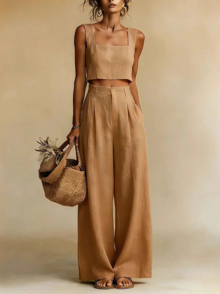 Comfortable women's palazzo set. Relaxed top & wide-leg pants, ideal for casual chic or elegant spring/summer wear.