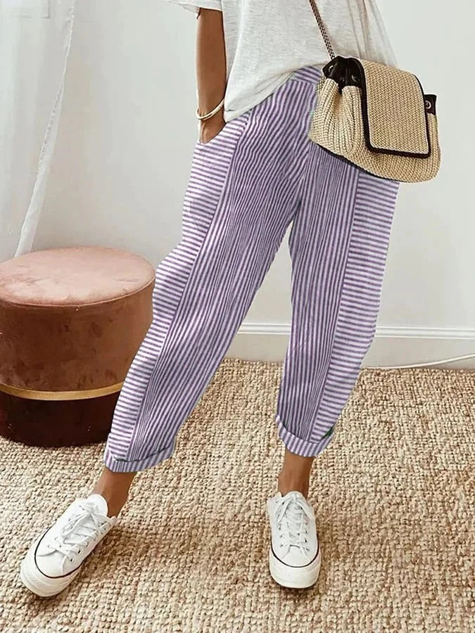 Elegant women's Roah striped pants, featuring a relaxed fit and comfortable design for everyday fashion.