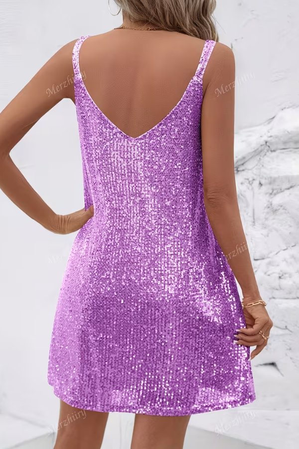 Glamorous women's V-neck swing dress, ideal for homecoming or elegant parties.