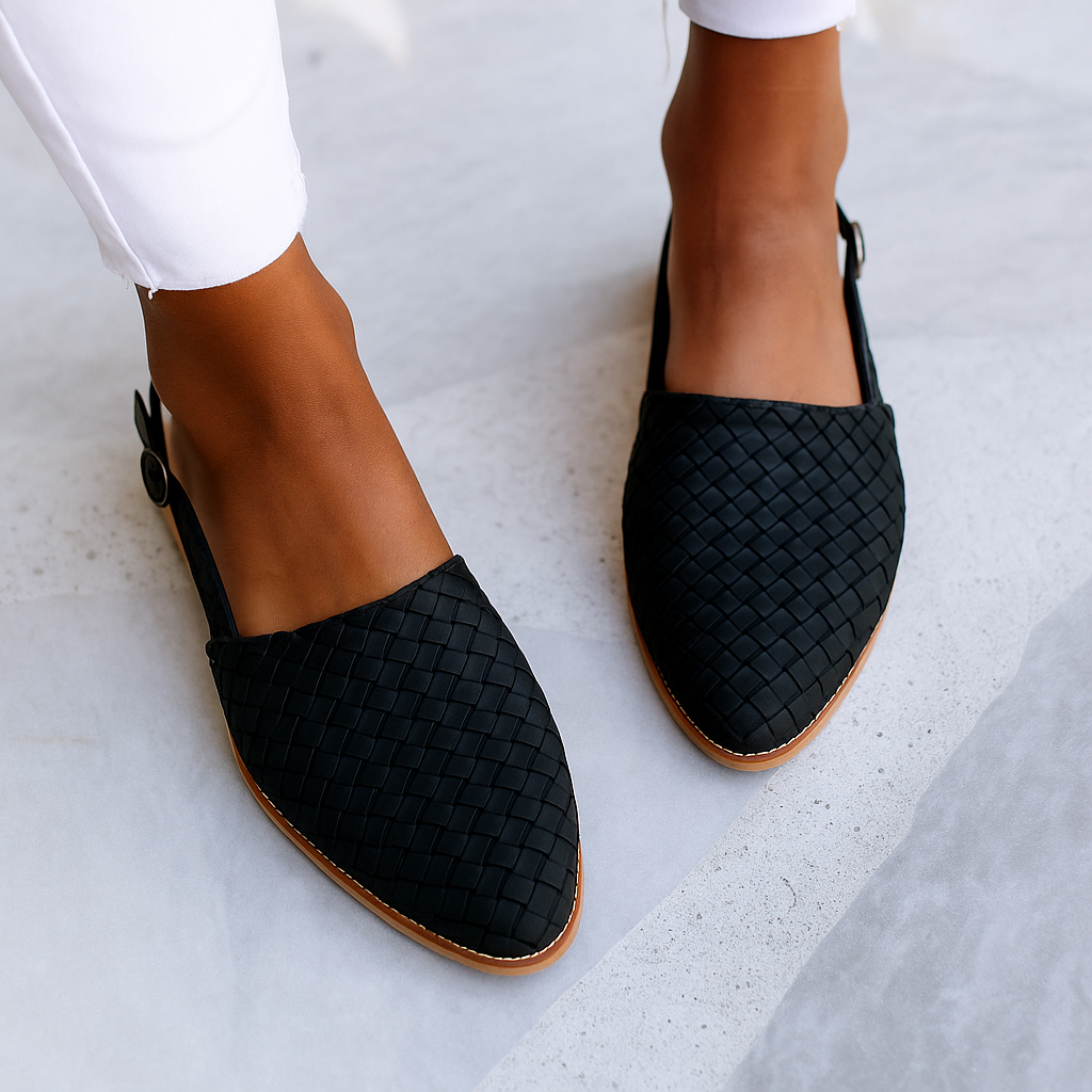Women's casual woven mules, closed toe slip-on flats for everyday elegance.