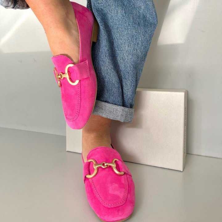 Women's suede horsebit loafers, slip-on flats offering effortless comfort & equestrian style for casual everyday wear.